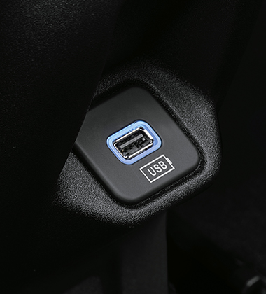 ENTRADA USB TRASEIRA